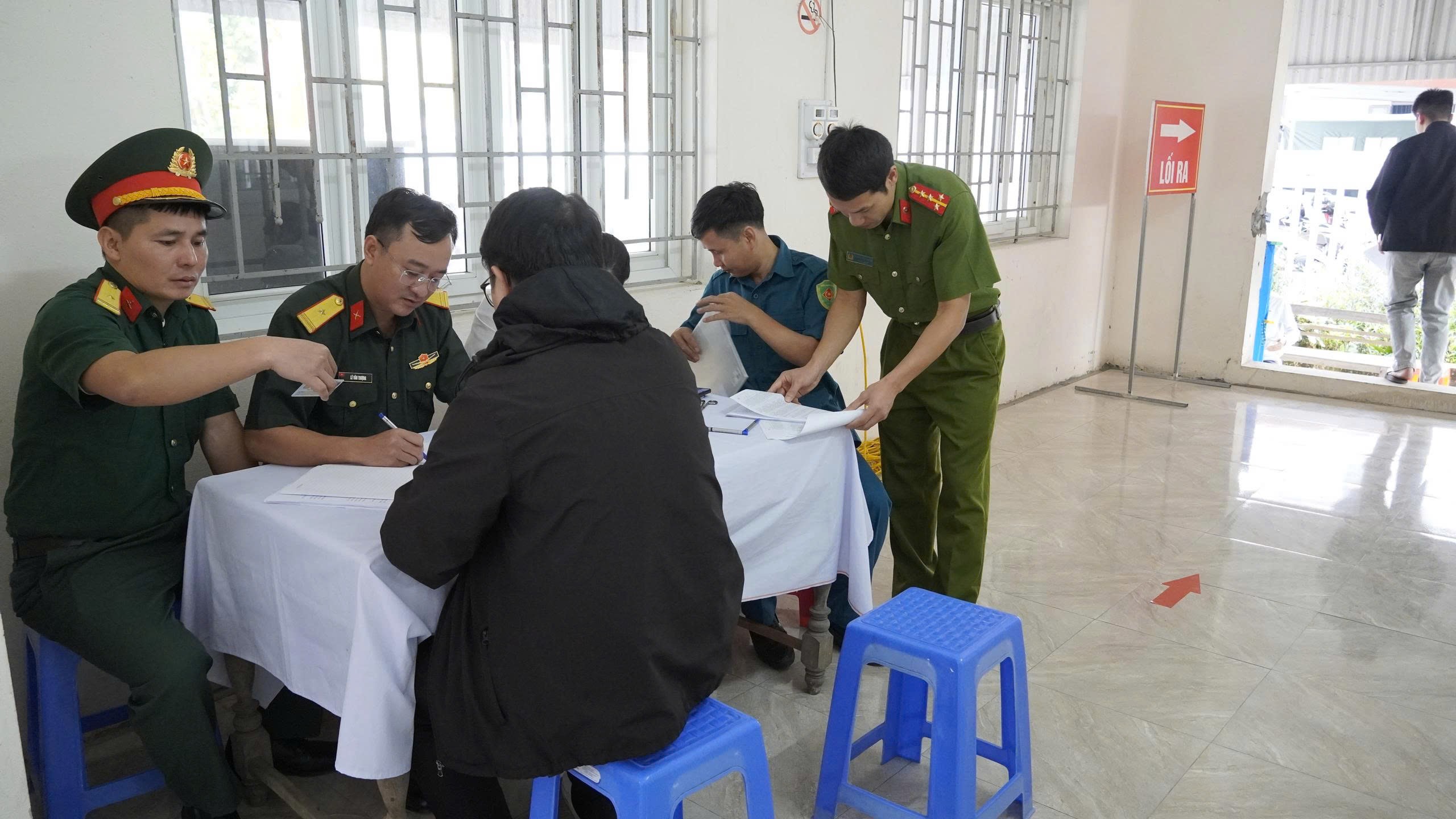 Công an xã Hải Hưng: Chủ động phối hợp trong công tác tuyển chọn và gọi công dân nhập ngũ, thực hiện nghĩa vụ tham gia CAND
